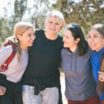 Gruppe vpon Frauen mittleren alters