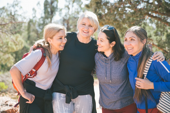 Gruppe vpon Frauen mittleren alters
